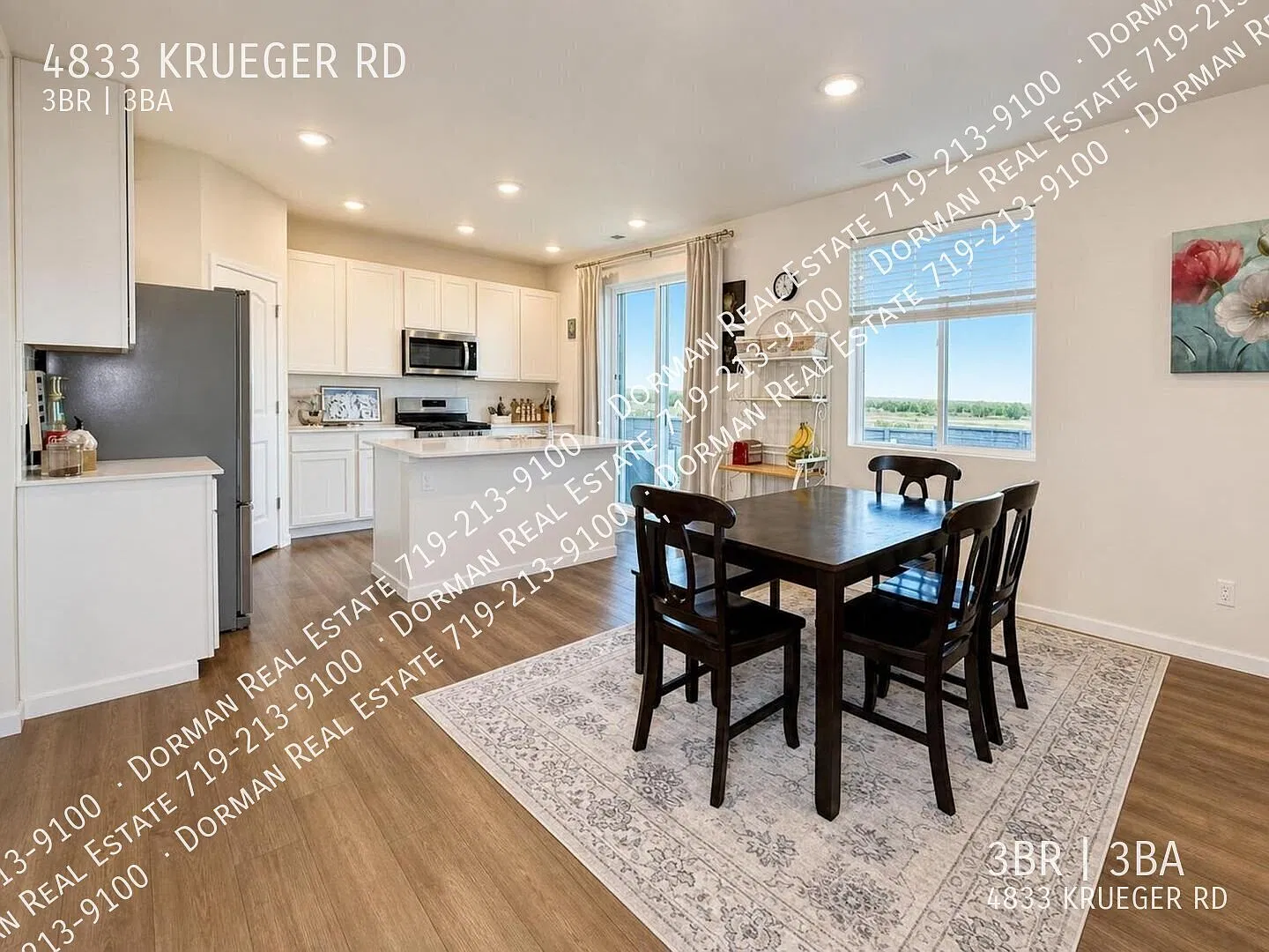 Stylish 3 Bedroom, 2.5 Bath Home for Rent in Bradley Heights — Photo 4