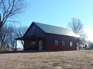 28485 County Road 285, Carrollton, MO 64633