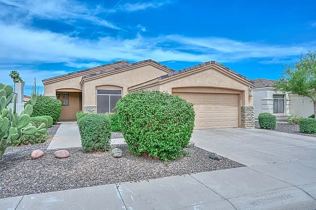 2210 E Branham Ln — Photo 29