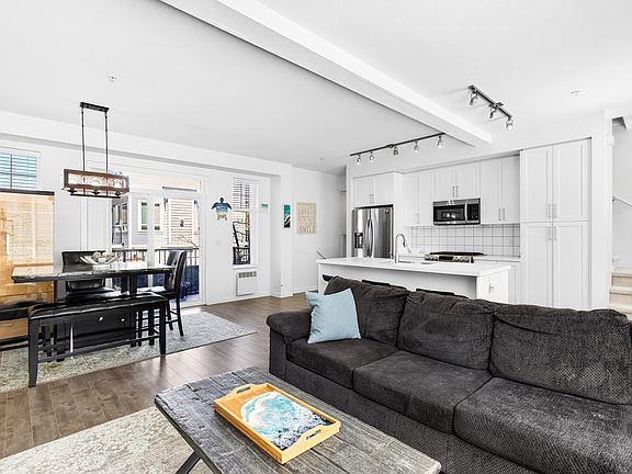 4th image of 11272 240th St #7
