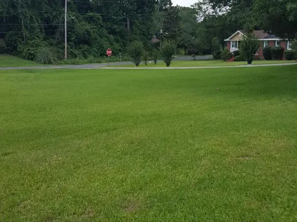 926 Holly Ct, Hanahan, SC 29410