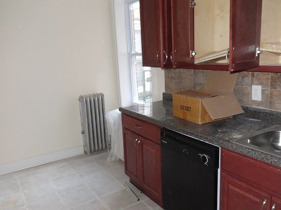 5th image of 93 Fairview Ave APT B5