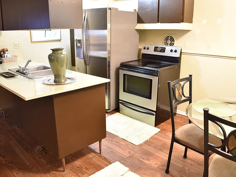 20190 Wyoming St — Photo 3