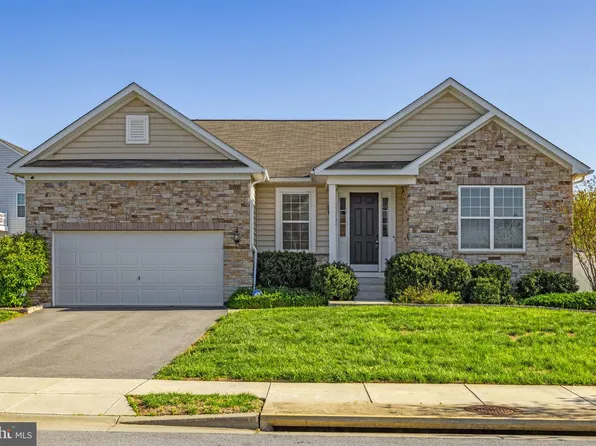 181 Sparkling Brook Rd, Ranson, WV 25438