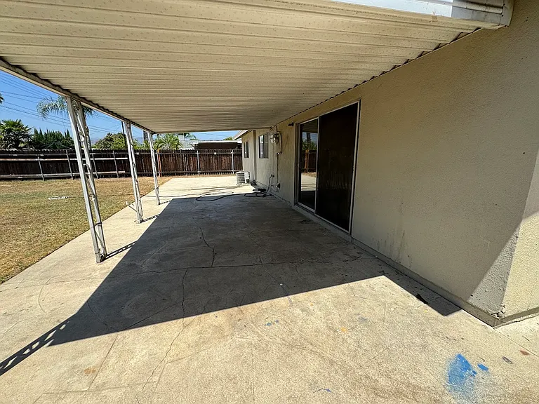 1227 N Garsden Ave — Photo 26