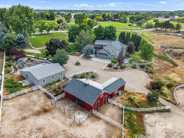 10060 W Rolling Hills Dr, Star, ID 83669