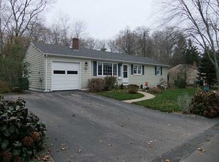 40 Sachem Rd, North Kingstown, RI 02852