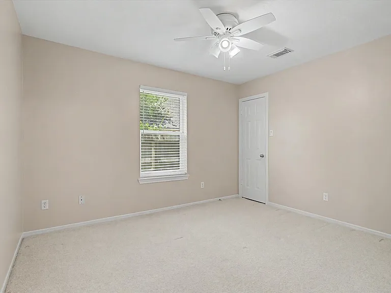 21702 Cayman Point Dr — Photo 32