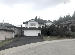 105 W Parker Pl, Hinton, AB T7V 2C2