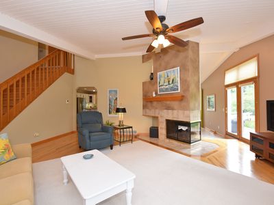 12583 N Meadow Cir W, Mequon, WI, 53092