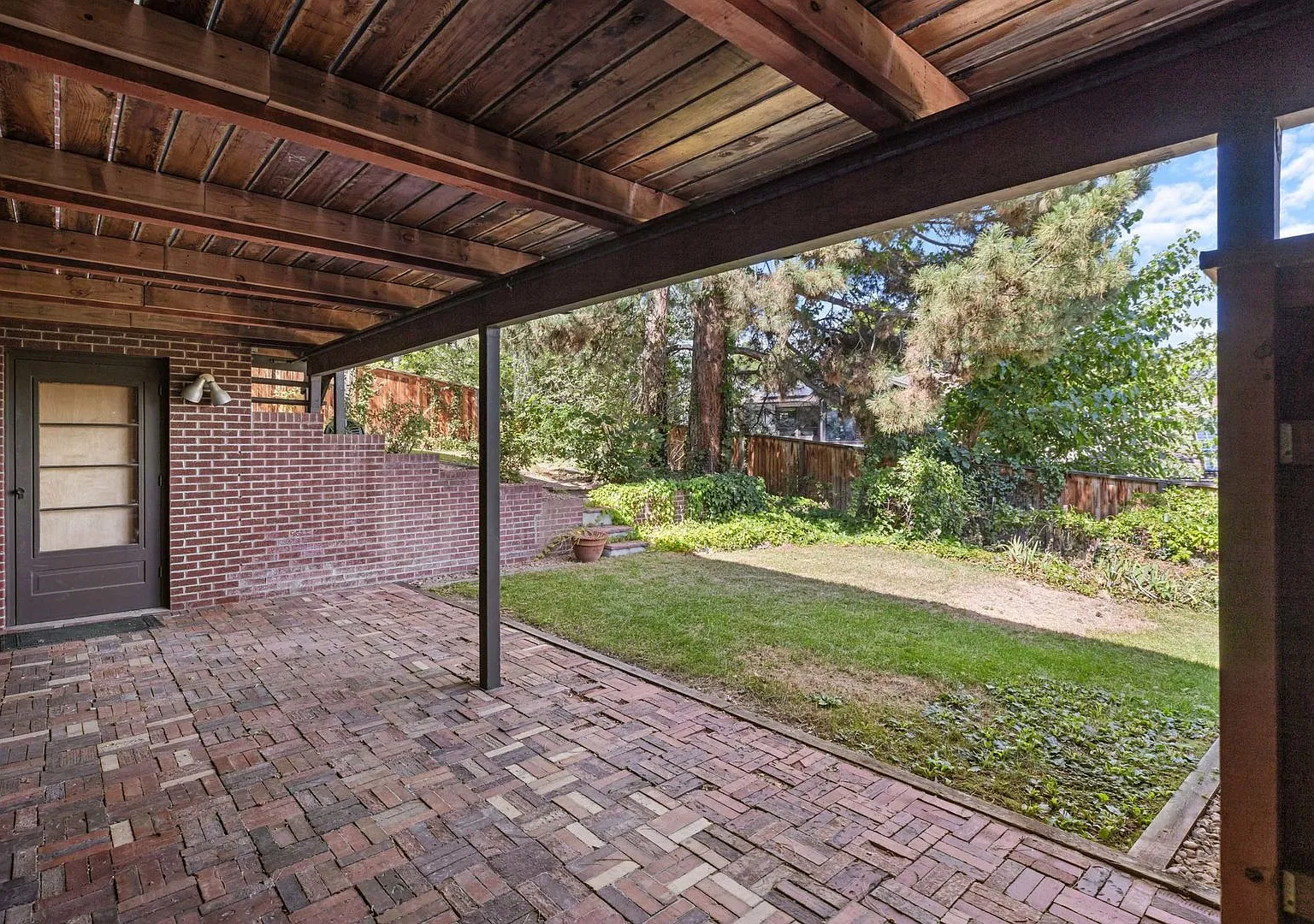 Spacious 5 BR / 3 BA Boulder Home Near Chautauqua & Top Schools-Available NOW! — Photo 2