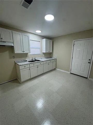 5923 Mandeville St — Photo 3