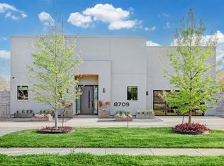 8709 Westview Dr, Houston, TX 77055