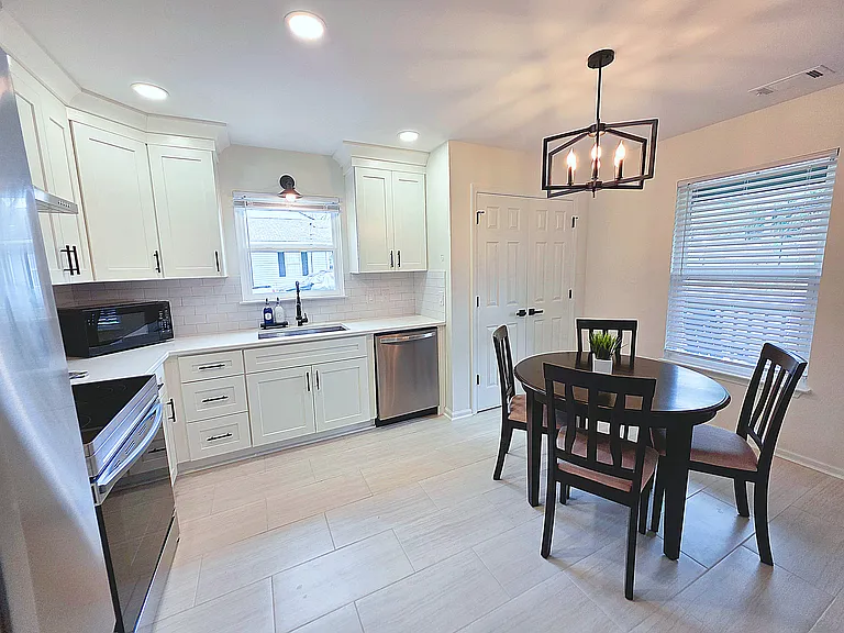 117 W Carter St — Photo 14