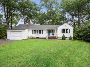 221 Crater Ln, Berlin, CT 06037