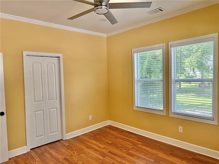 2194 Bolton Rd NW — Photo 16