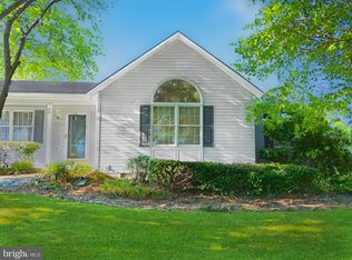 119 Oriole Ln, Falling Waters, WV 25419