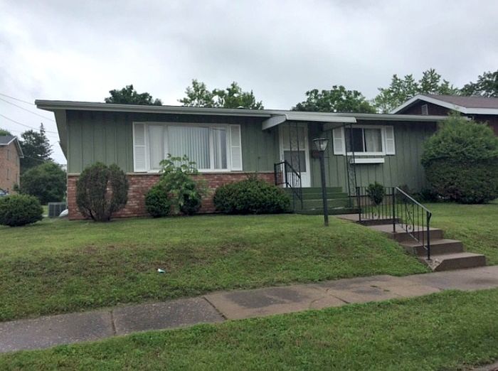 1st image of 609 Iron Mountain St