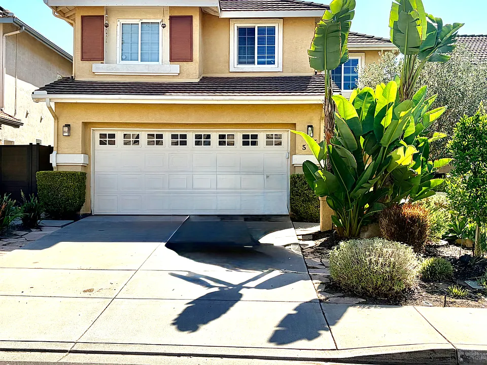 545 Sonoma St