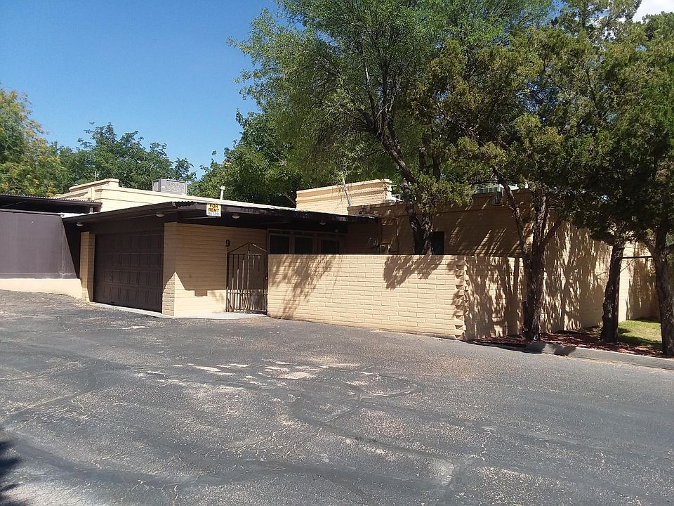 Welcome to TH#9!! Nestled in a quiet culdesac
