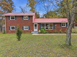 110 Southwood Ln, Tullahoma, TN 37388