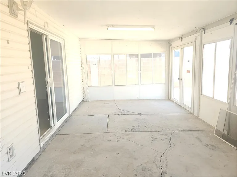 1213 Virgil St — Photo 15