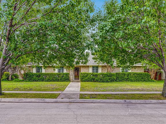 2210+Roundrock+Dr+Carrollton-1-web-002-Front+Exterior-FULL_08262022