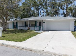 7851 Foxwood Dr, New Port Richey, FL 34653