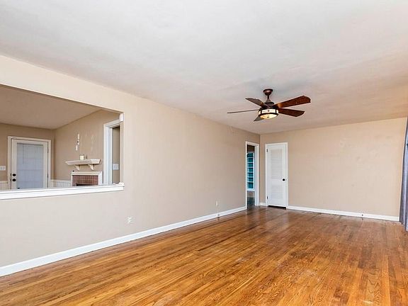 5th image of 2056 Pawnee Dr SE