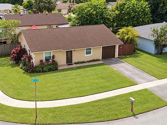 4th image of 8120 SW 5th Ct