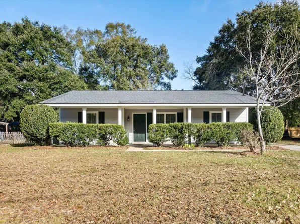 21154 Meadowbrook Dr, Fairhope, AL 36532