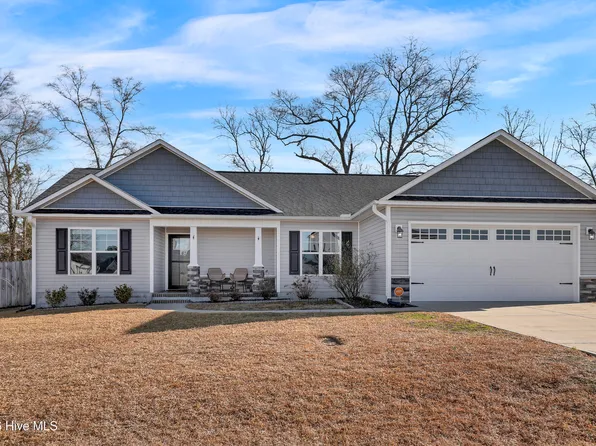 414 Duster Lane, Richlands, NC 28574
