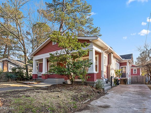 2nd image of 801 Arlington St