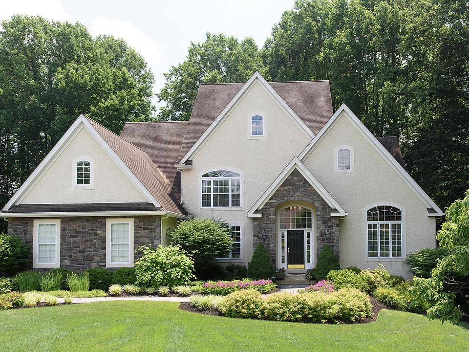 1st image of 161 Forest Dr