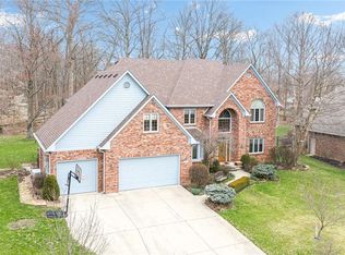 7664 W Williamswood Dr, New Palestine, IN 46163