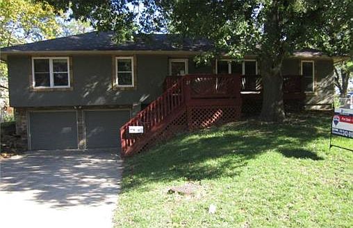 1st image of 27 Circle Dr