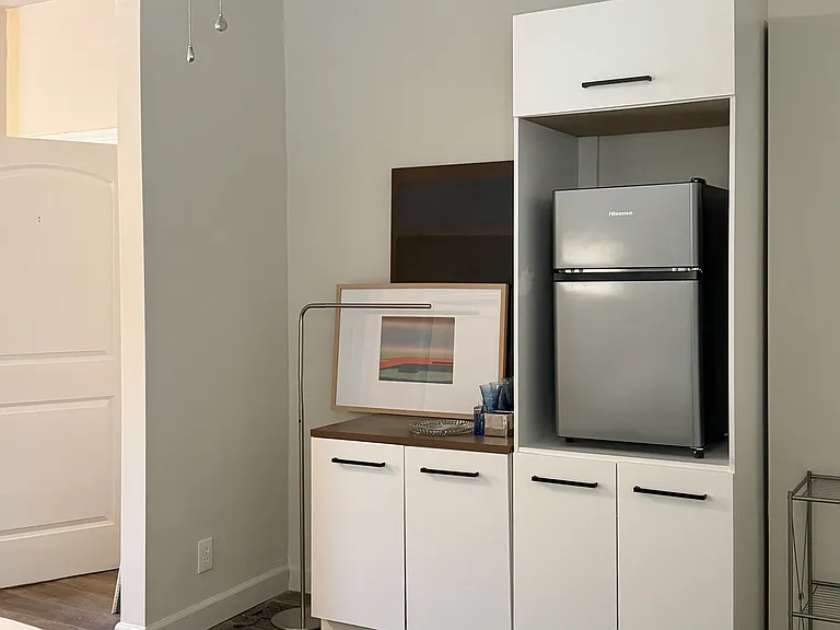 2702 Kenwood Ave #1 — Photo 4