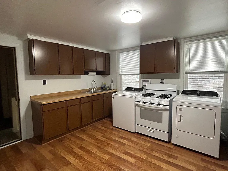2813 S Lowe Ave #2 — Photo 8
