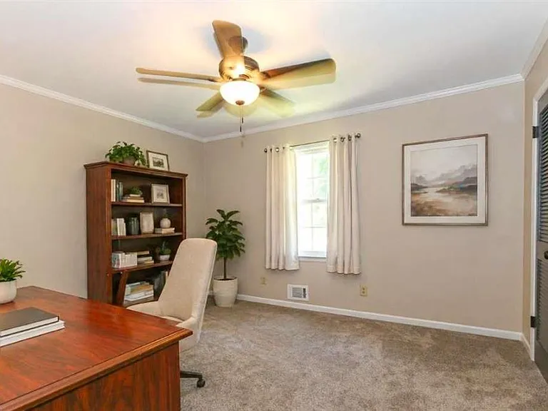 3406 Salem East Dr SE — Photo 9