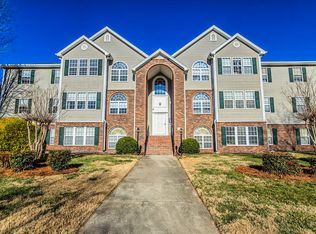 932 Scholastic Ct, Winston Salem, NC 27106