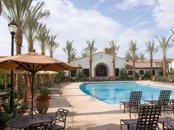 Esperanza Apartment Homes