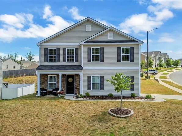 1329 Aurora Glen Dr, Rural Hall, NC 27045