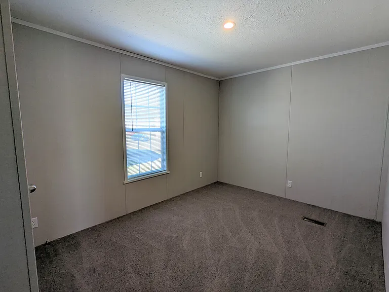 606 Delaware St #606 — Photo 9