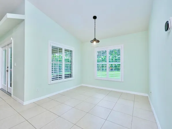 4705 Stephanie Lane SW, Vero Beach, FL 32968