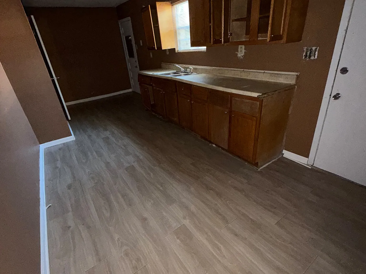 3 bed, 984 sqft, $1,250 — Photo 2