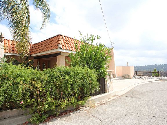 2nd image of 4634 Danza Street