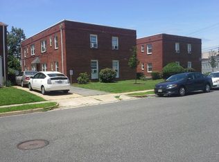 204 S Veitch St APT 4, Arlington, VA 22204
