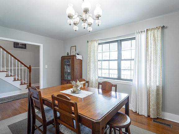 3rd image of 4714 Winifred Dr