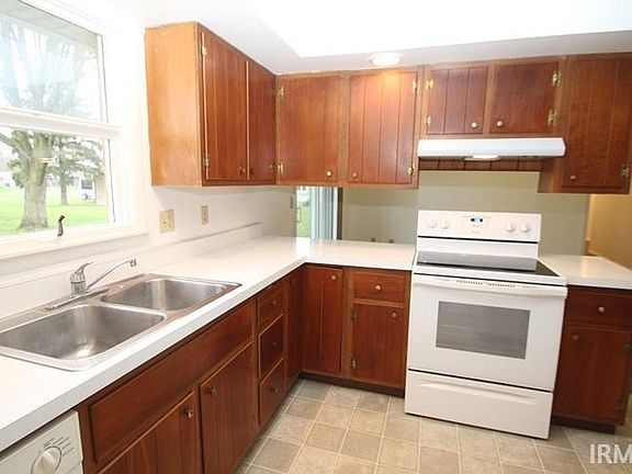 4th image of 8301 S Asbury Ln