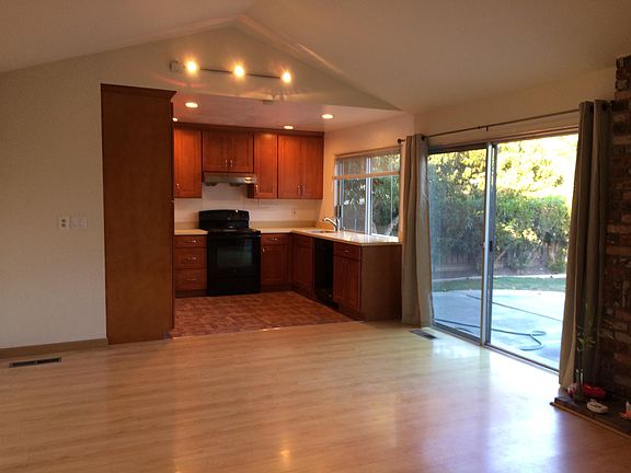 2nd image of 636 Spruce Dr